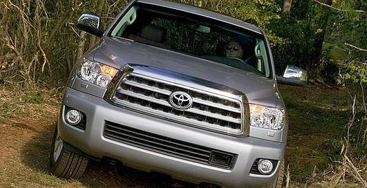 Toyota отозвала 8 миллионов машин из-за ошибки водителей