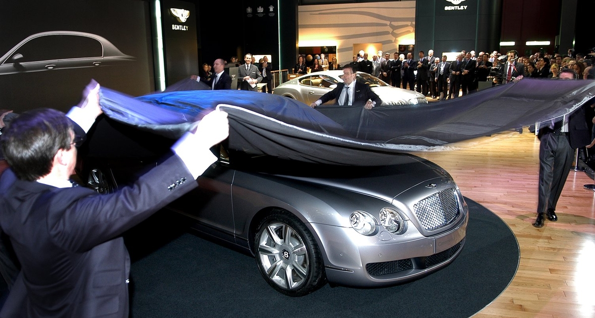 Новые Bentley будут делать на базе Porsche