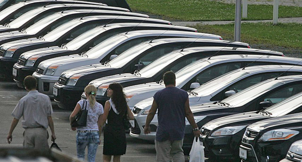 Украина продала машин на $217 млн.