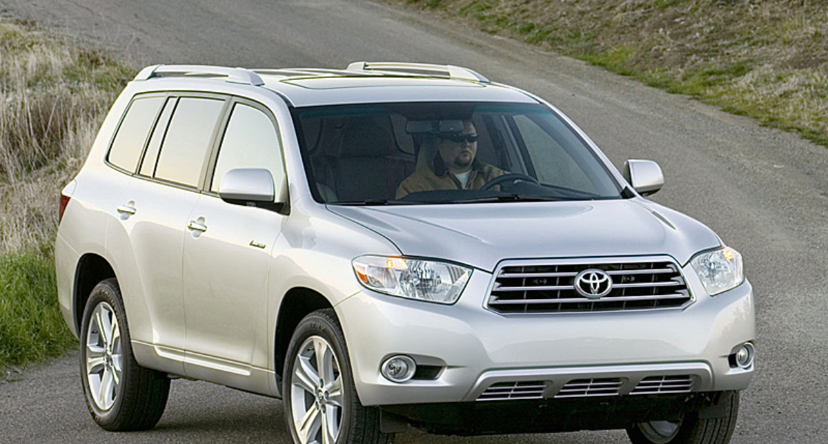 Toyota вновь отзывает миллионы автомобилей