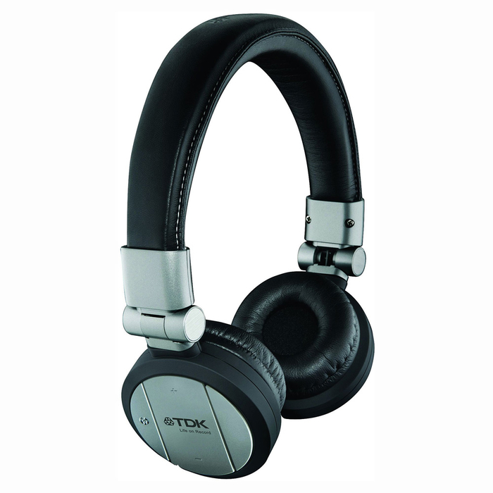 Слушай по-зимнему: 10 мужских наушников для холода