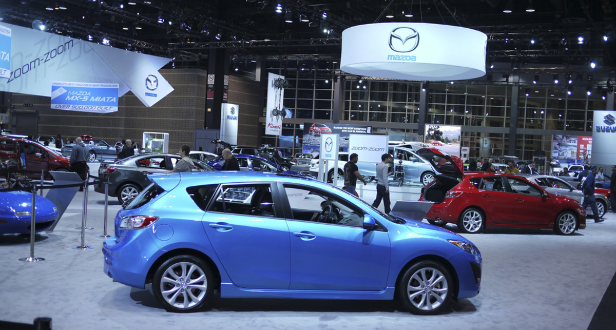 Новую Mazda3 разбили на 