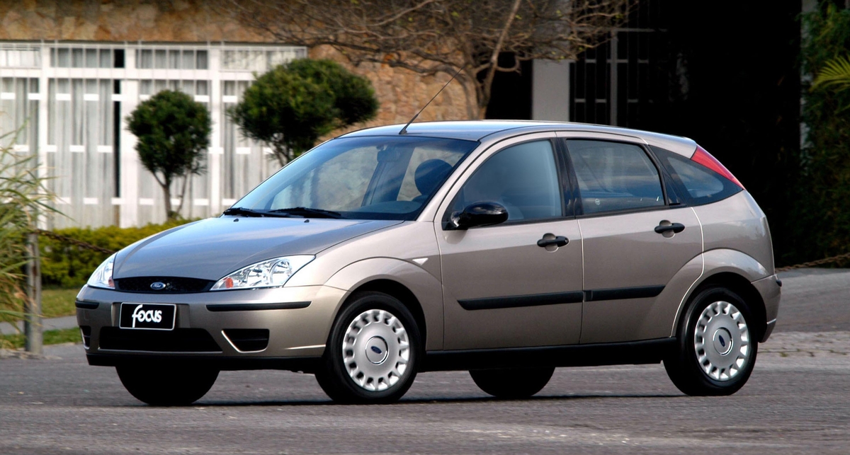 Nissan и Ford не поделили рекламу