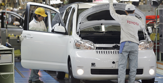 Toyota и Honda сокращают производство в Британии