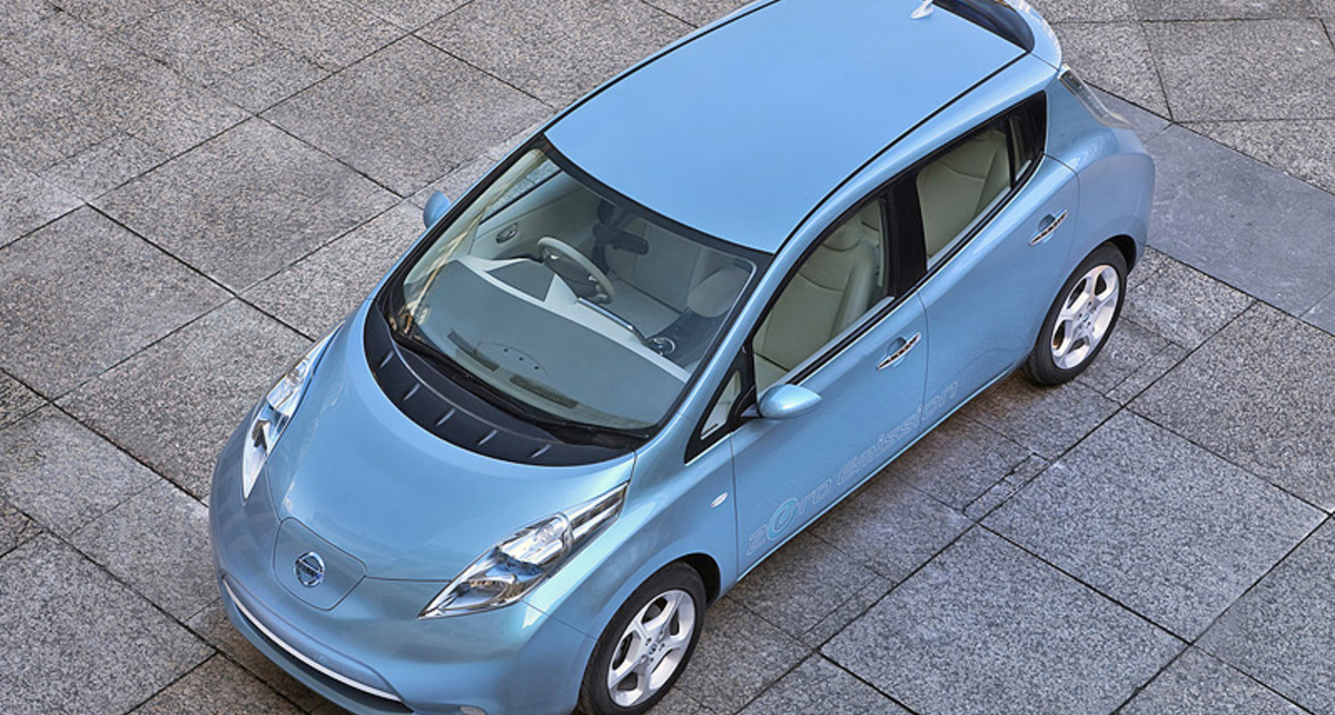 Nissan отзывает все выпущенные электрокары