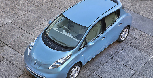 Nissan отзывает все выпущенные электрокары