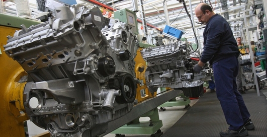 Mercedes и Toyota закрываются из-за торнадо