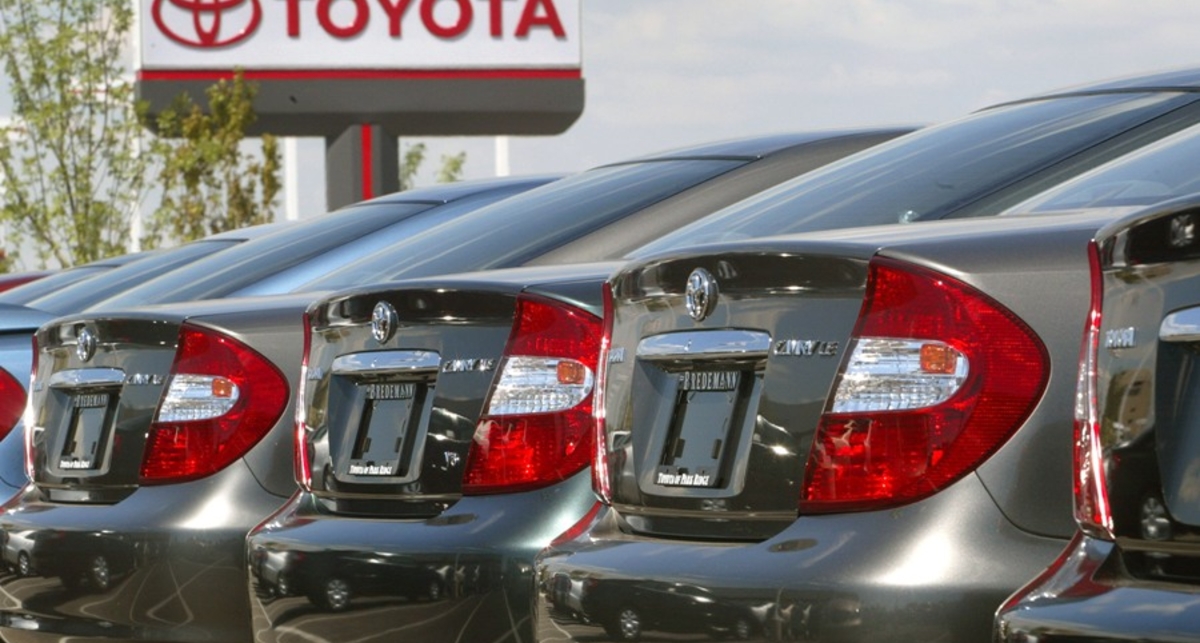 Toyota потеснила BMW в списке самых дорогих автобрендов