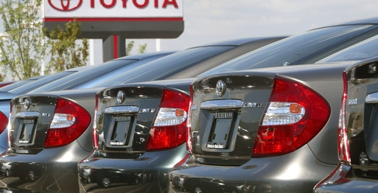 Toyota потеснила BMW в списке самых дорогих автобрендов