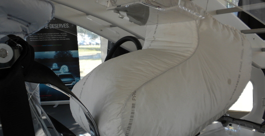 Подушки безопасности будут встраивать в крышу