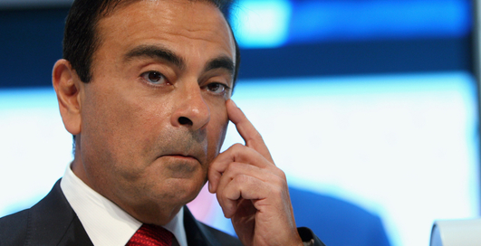 Renault обвинили в самоубийстве сотрудника