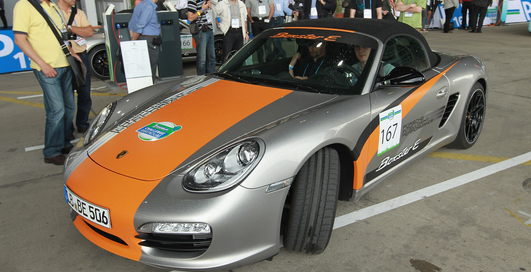 Porsche раскрыла подробности электрического Boxster