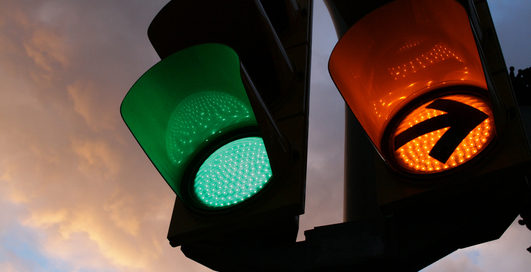 На американских дорогах появились "умные" светофоры