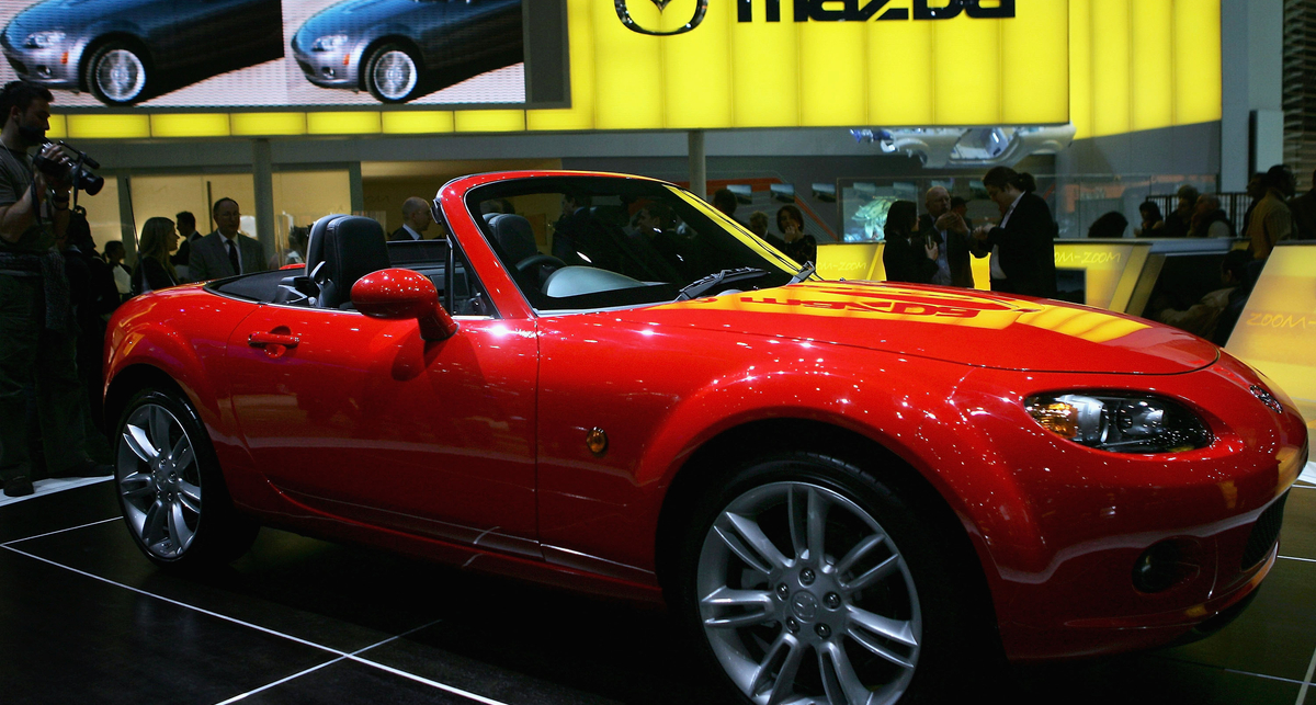 Новую Mazda MX-5 посадили на 