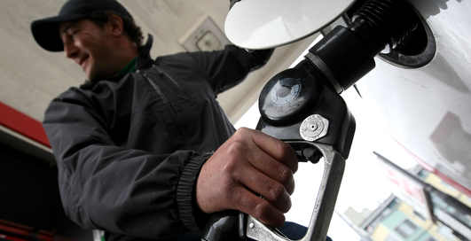 Цены на бензин пугают европейских туристов