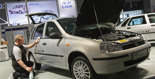 "АвтоВАЗ" повержен, и заоблачные цены на авто