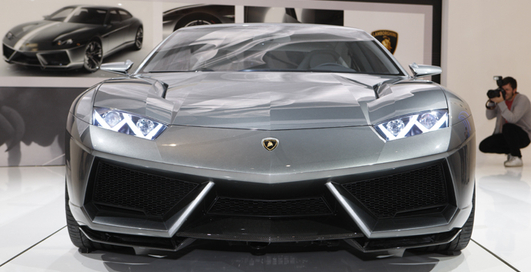 Новый Lamborghini сделают конкуренты