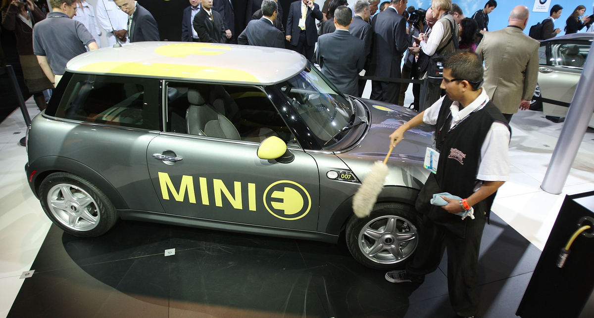 В США успешно прошли испытания электрического MINI