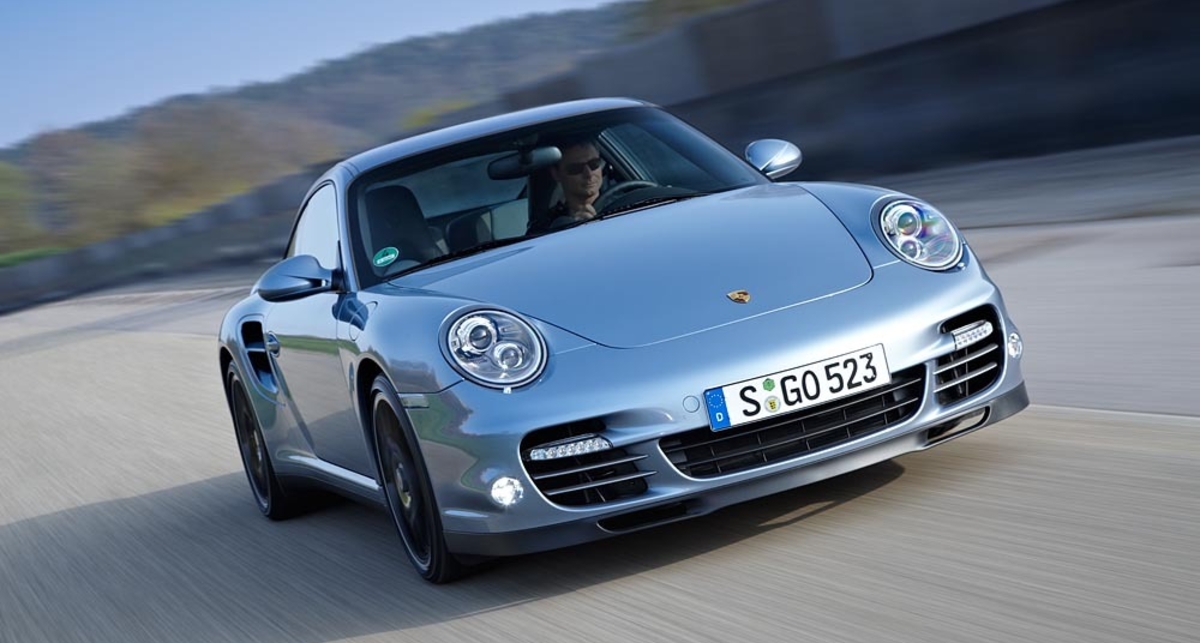 Спорткары Porsche теряют колеса на ходу