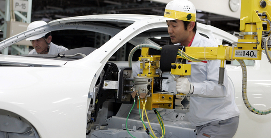 Nissan разбросает производство по всему миру