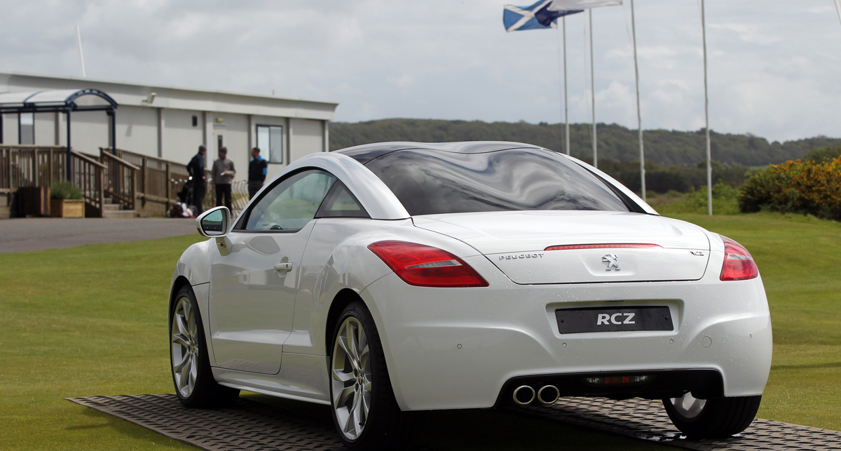 Peugeot выпустил 30 тыс. купе RCZ.