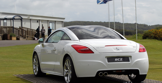 Peugeot выпустил 30 тыс. купе RCZ.