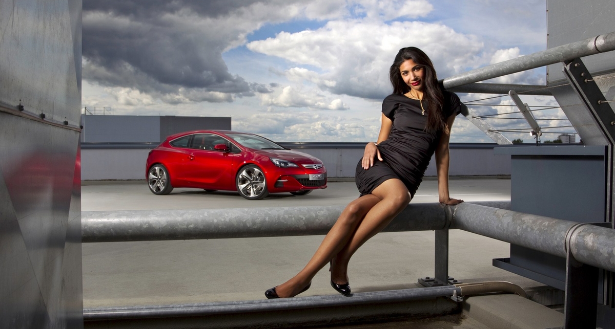 Opel готовит модельную 