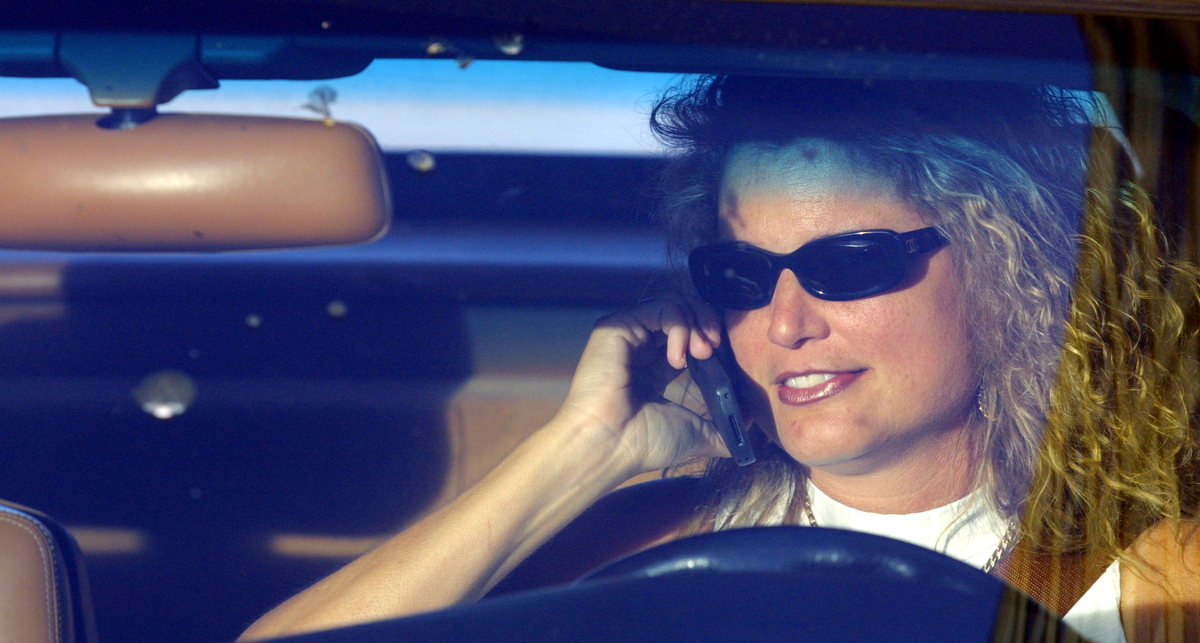 В Америке запрещают разговаривать по телефону за рулем