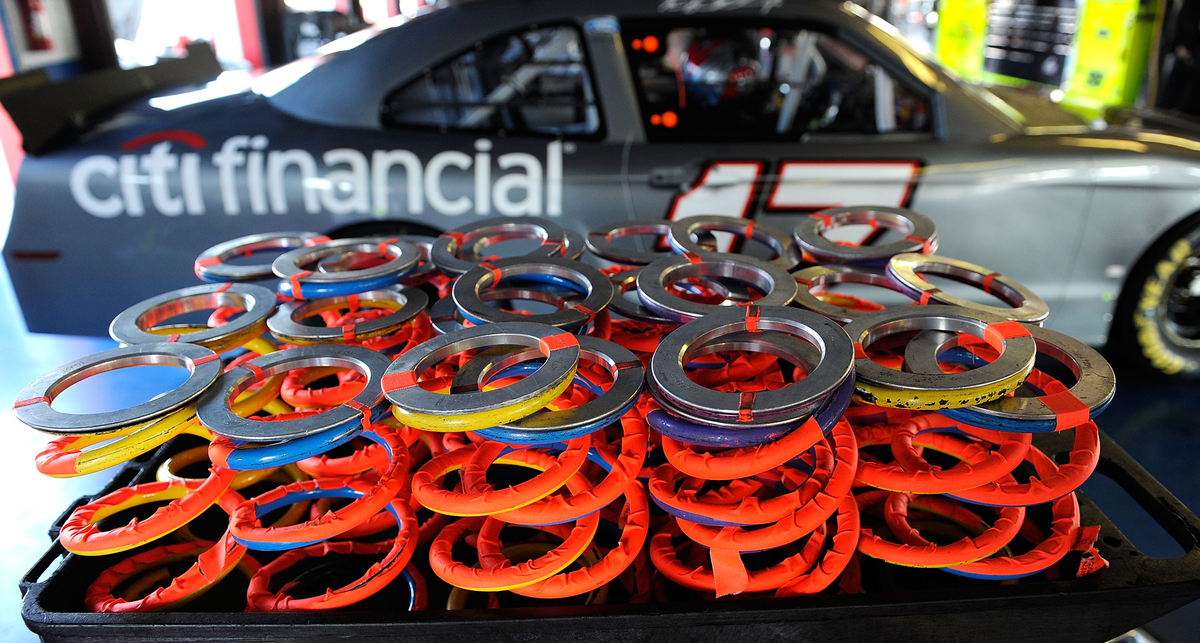 Неровная дорога сможет помочь машине