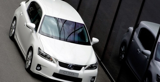 Новинка Lexus сразу стала самой популярной моделью марки