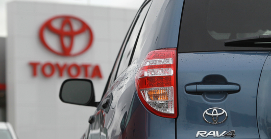 Toyota скооперировалась с Tesla Motors