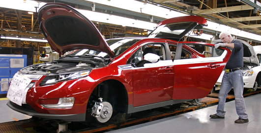 General Motors будет следить за подростками