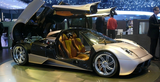 Одно из самых быстрых авто в мире объявили вне закона