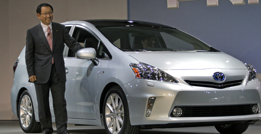 Новый Prius будет в 2 раза экономичней