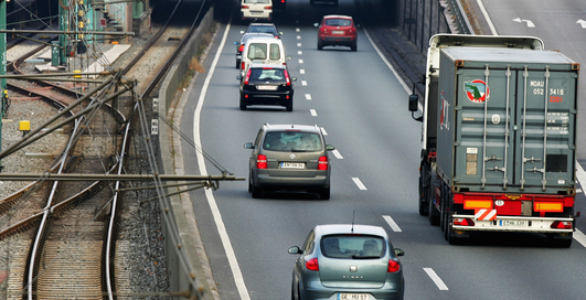 На немецких автобанах появятся ограничения скорости