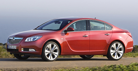 Opel будет распознавать дорожные знаки в Украине