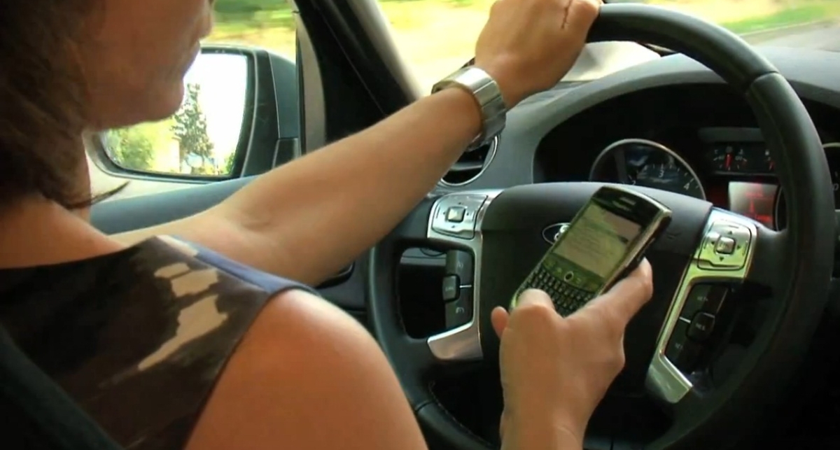 Американцы придумали голосовой набор SMS за рулем (видео)