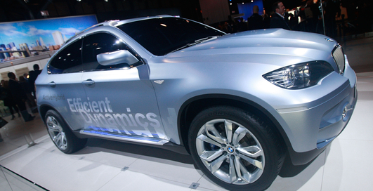 BMW отказывается от гибридного X6