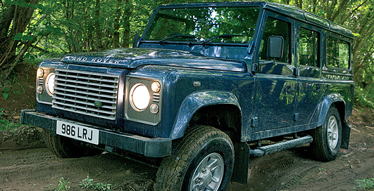 Land Rover Defender продержится до 2017 года