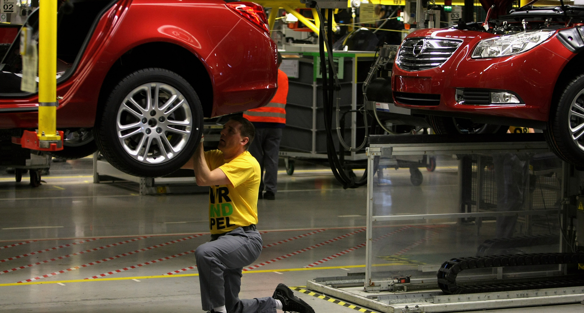 2012 год подарит миру рекордное количество машин