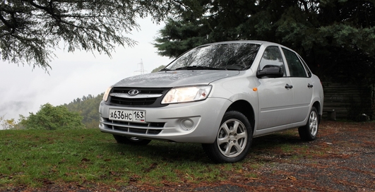 В Украину привезли первые Lada Granta