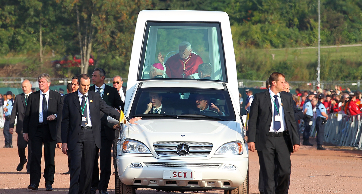 Папу Римского могут оштрафовать в Германии на ? 2,5 тыс.