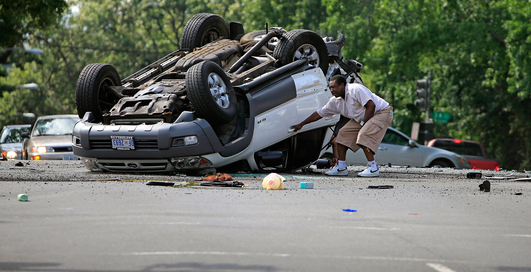 Смертность на дорогах США снизилась до уровня 1949 года