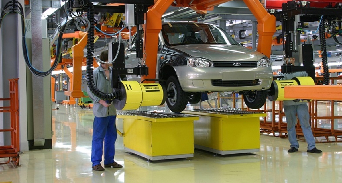 АвтоВАЗ заинтересовался мнением покупателей