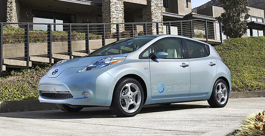 Электромобиль впервые попал в ДТП