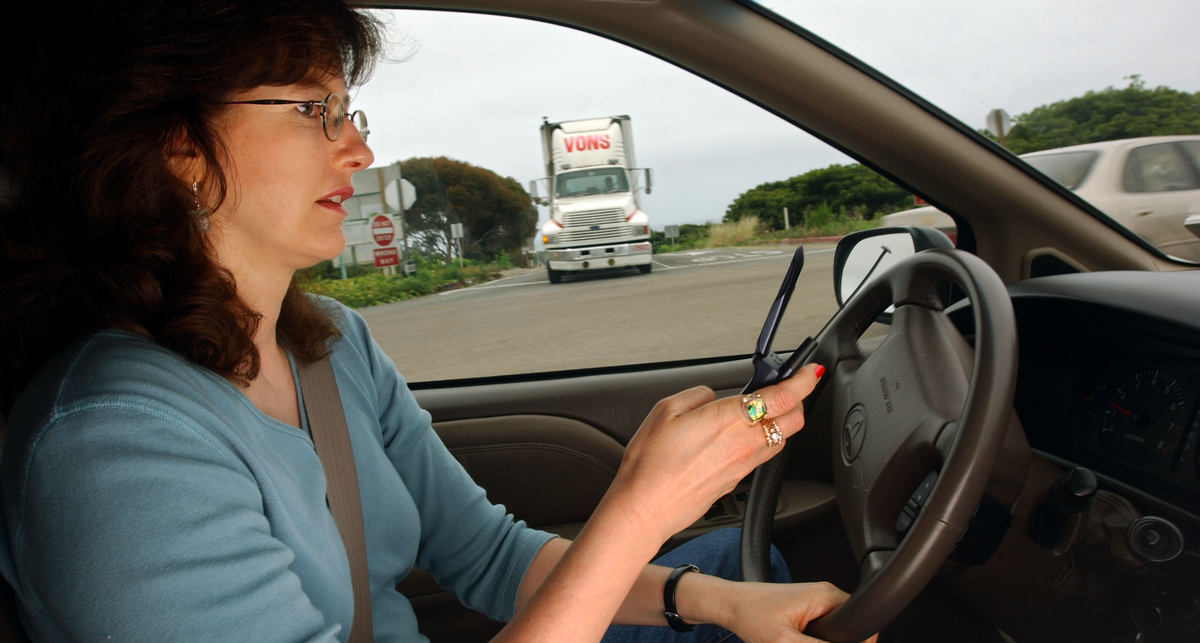 Мобильные телефоны убили 3 тыс. американских водителей