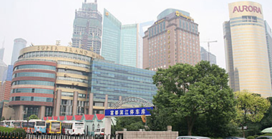 Geely разыгрывает 4 приглашения в Китай