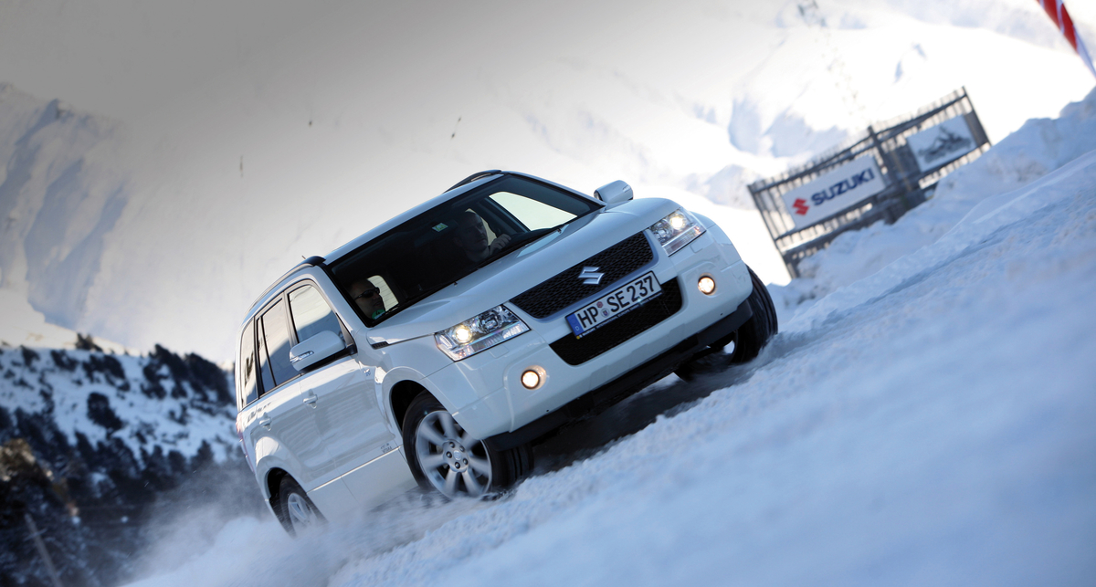Suzuki предлагает новогодние цены на Grand Vitara