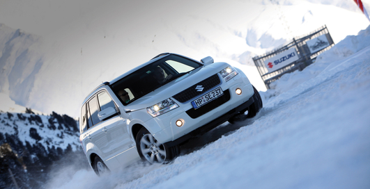 Suzuki предлагает новогодние цены на Grand Vitara
