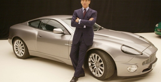 Представлена новая автоподруга Джеймса Бонда